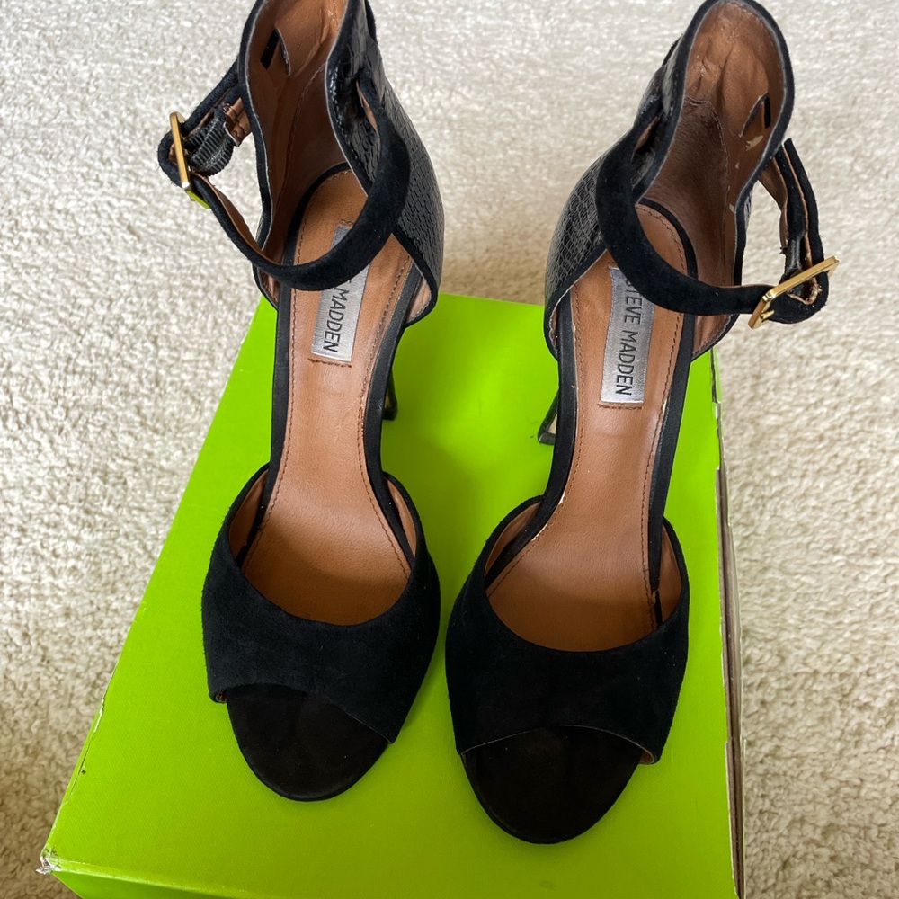Steve Madden Black Peep-Toe Heels